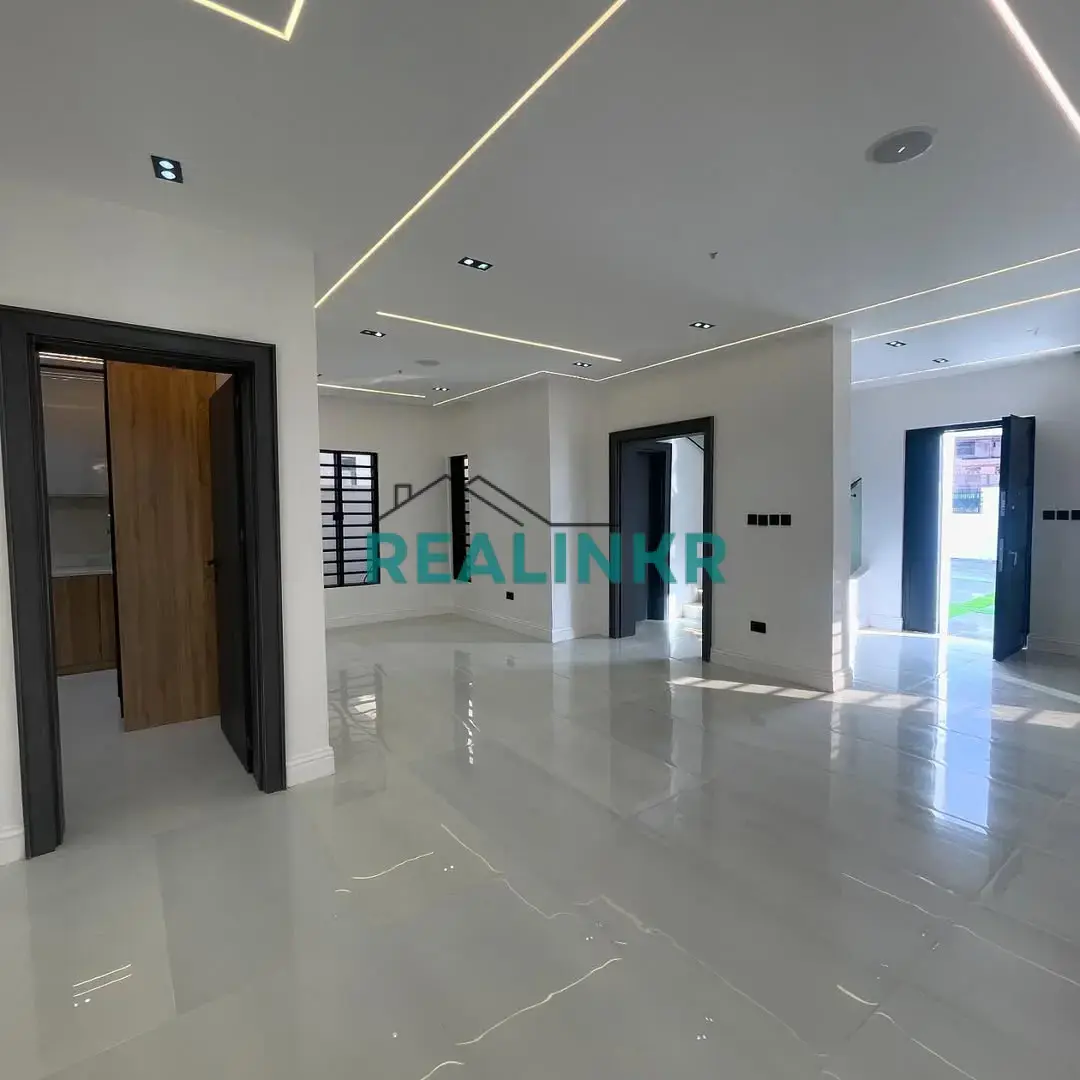 4-BEDROOM FULLY BUILT HOME FOR SALE