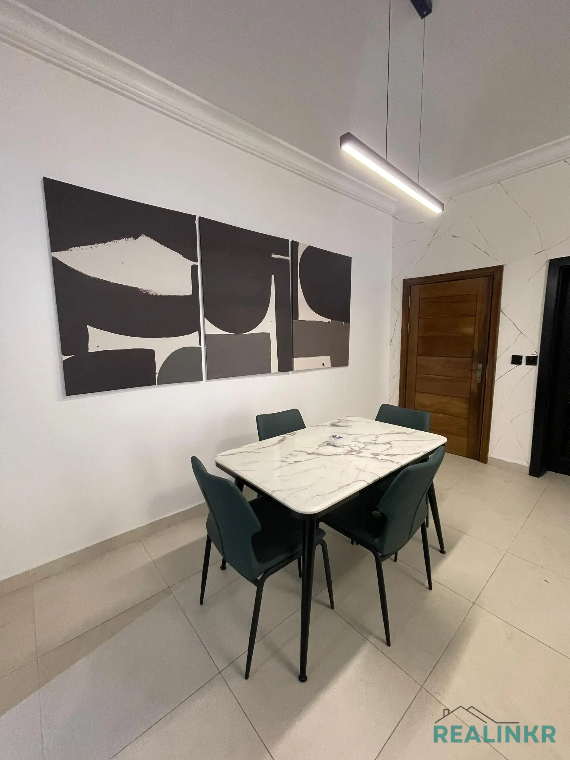 1 Bedroom Service Apartment Fully Furnished