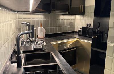 Fully Furnished Waterfront 1 bedroom Serviced Apartment