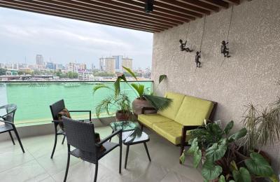 Fully Furnished Waterfront 1 bedroom Serviced Apartment