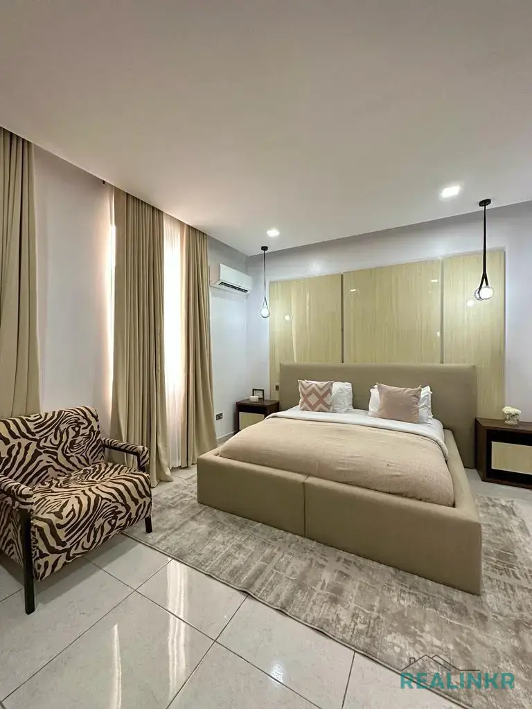 Fully Furnished 2 Bedroom Serviced Apartment